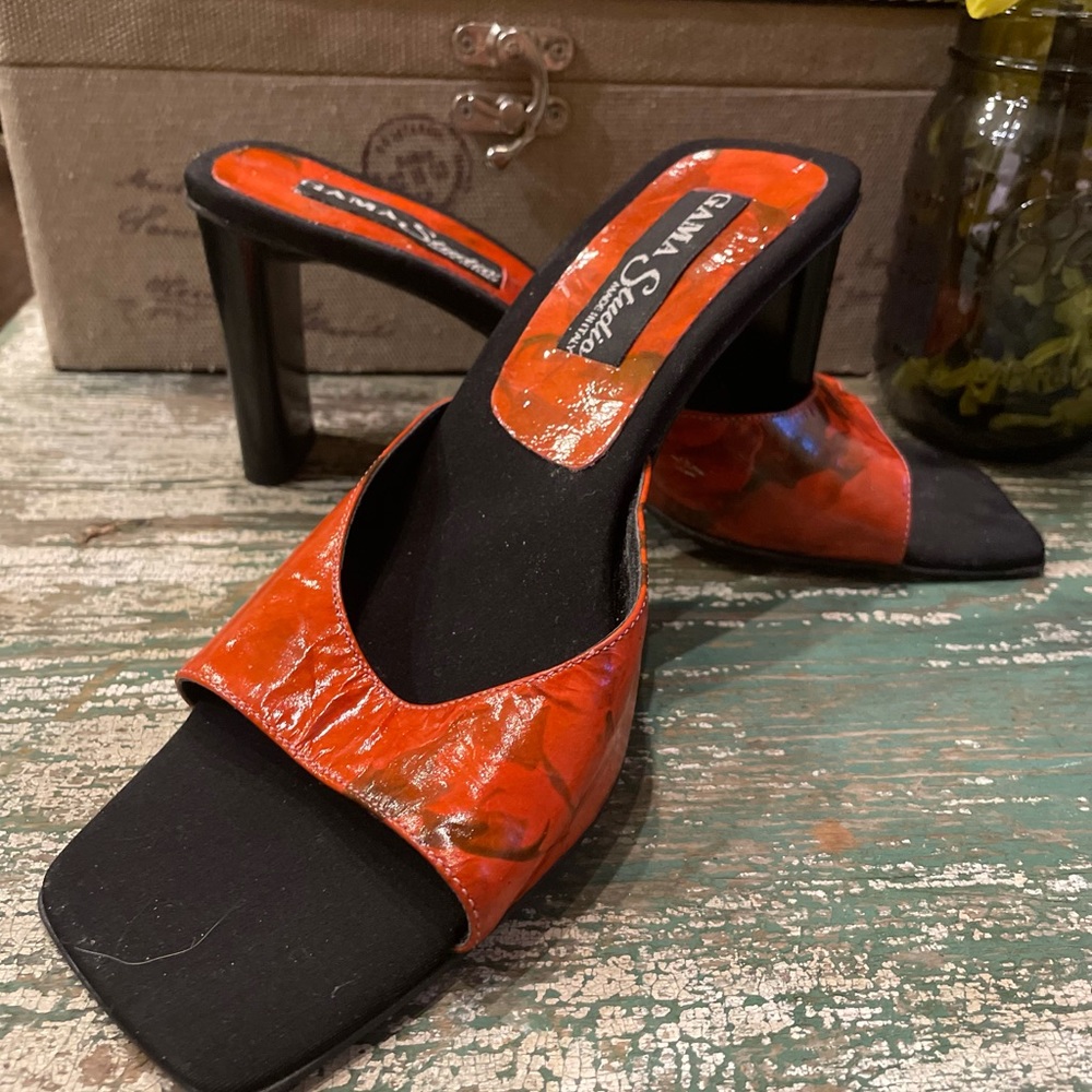 GAMA Studio - Sandals Orange Floral Slides